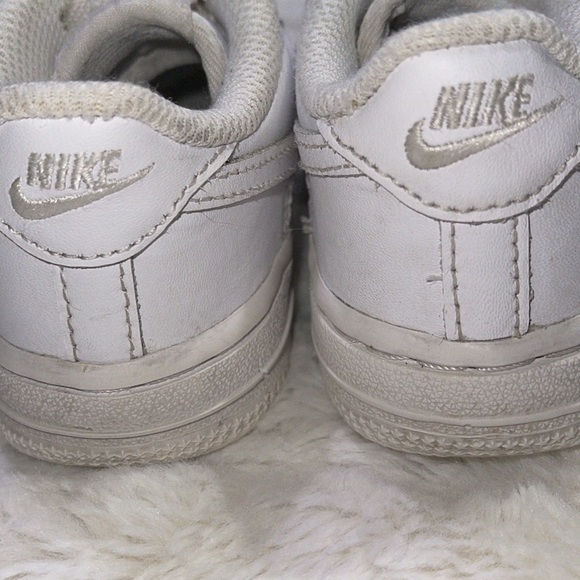 Nike Air Force 1 - Picture 6 of 8